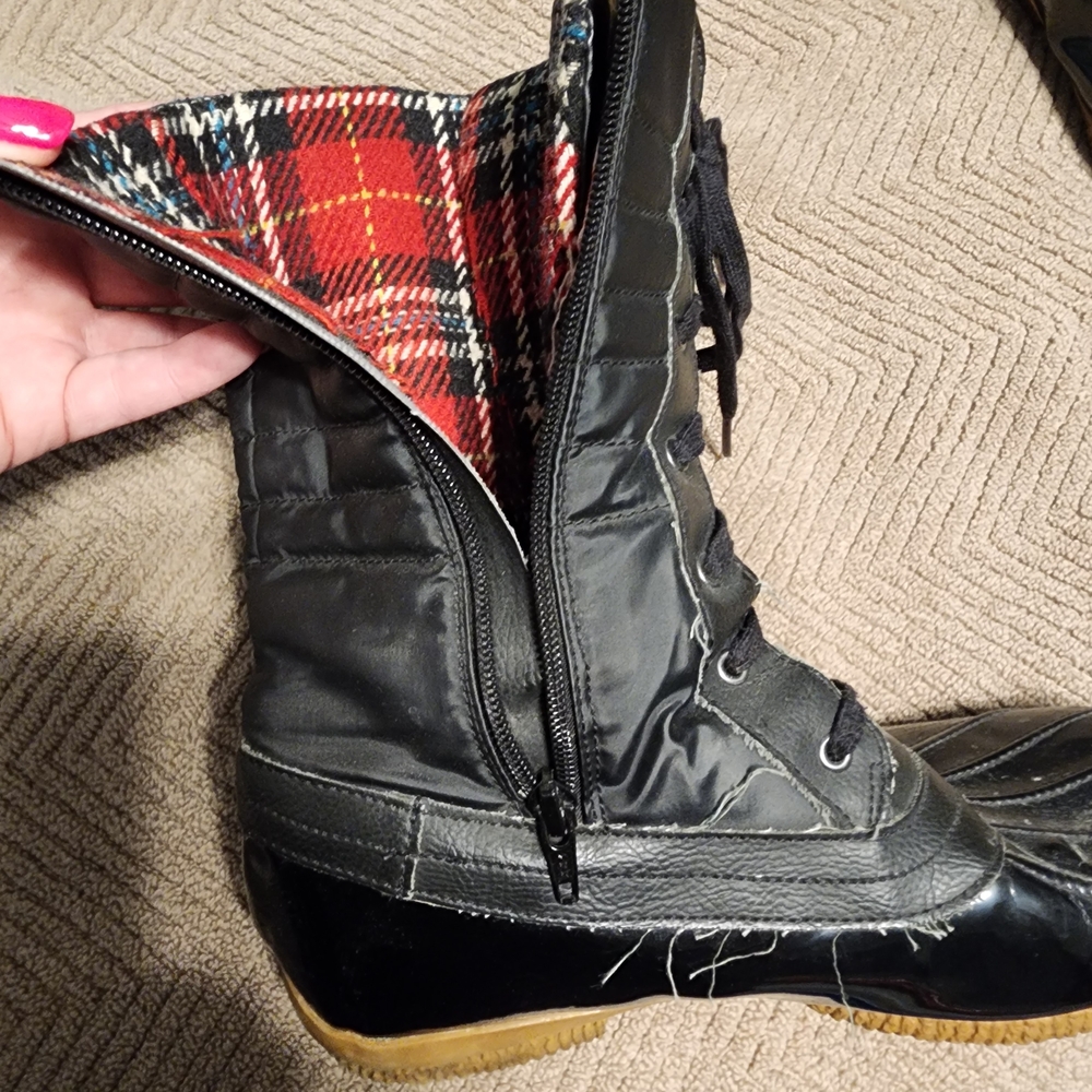 Merona Black Lace Up Quilted Boots